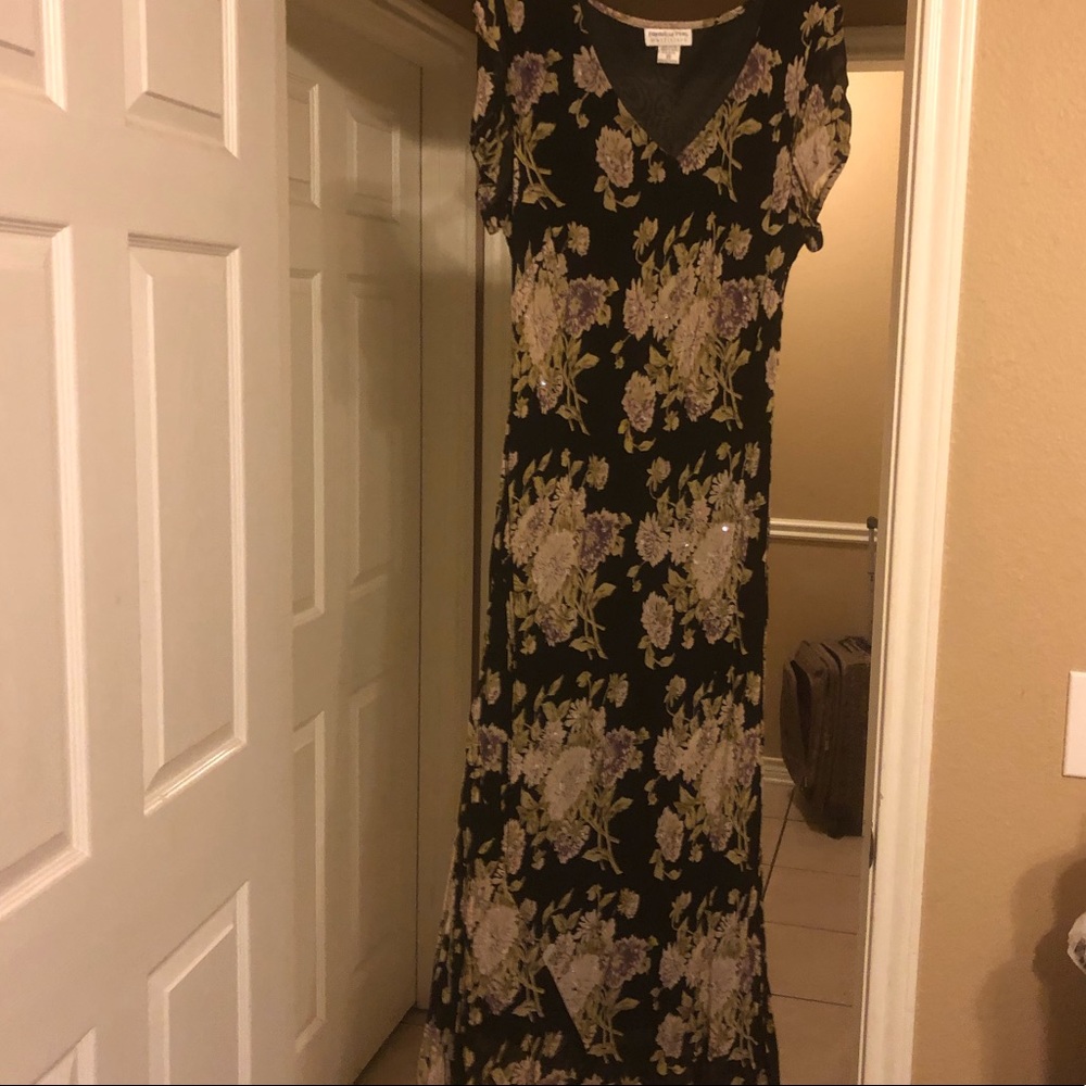 Great summer party dress!